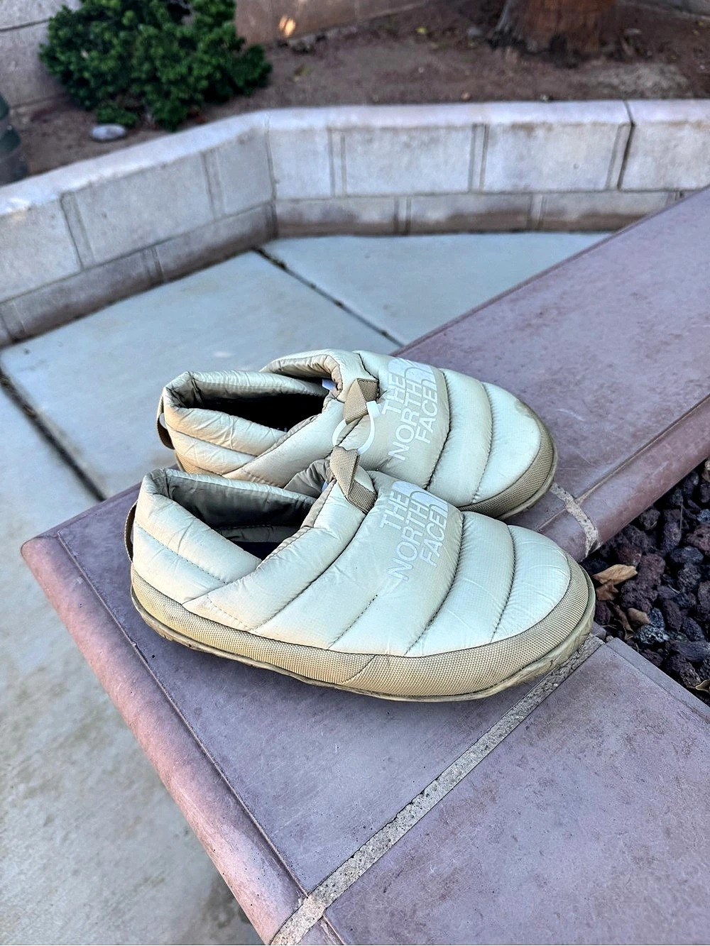 The North Face Nuptse Puffer Quilted Cream Mules US 7